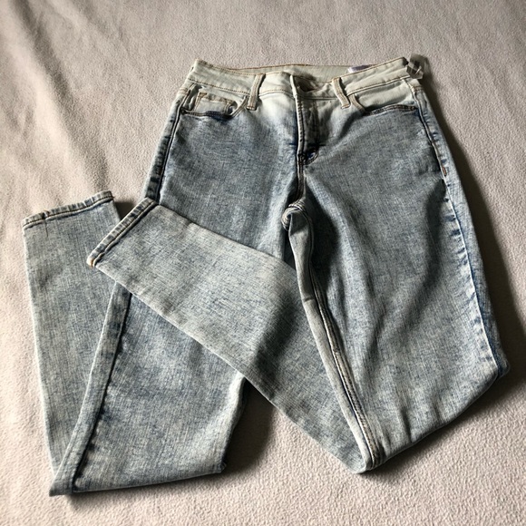 Old Navy Denim - .OLD NAVY HIGH RISE JEANS
